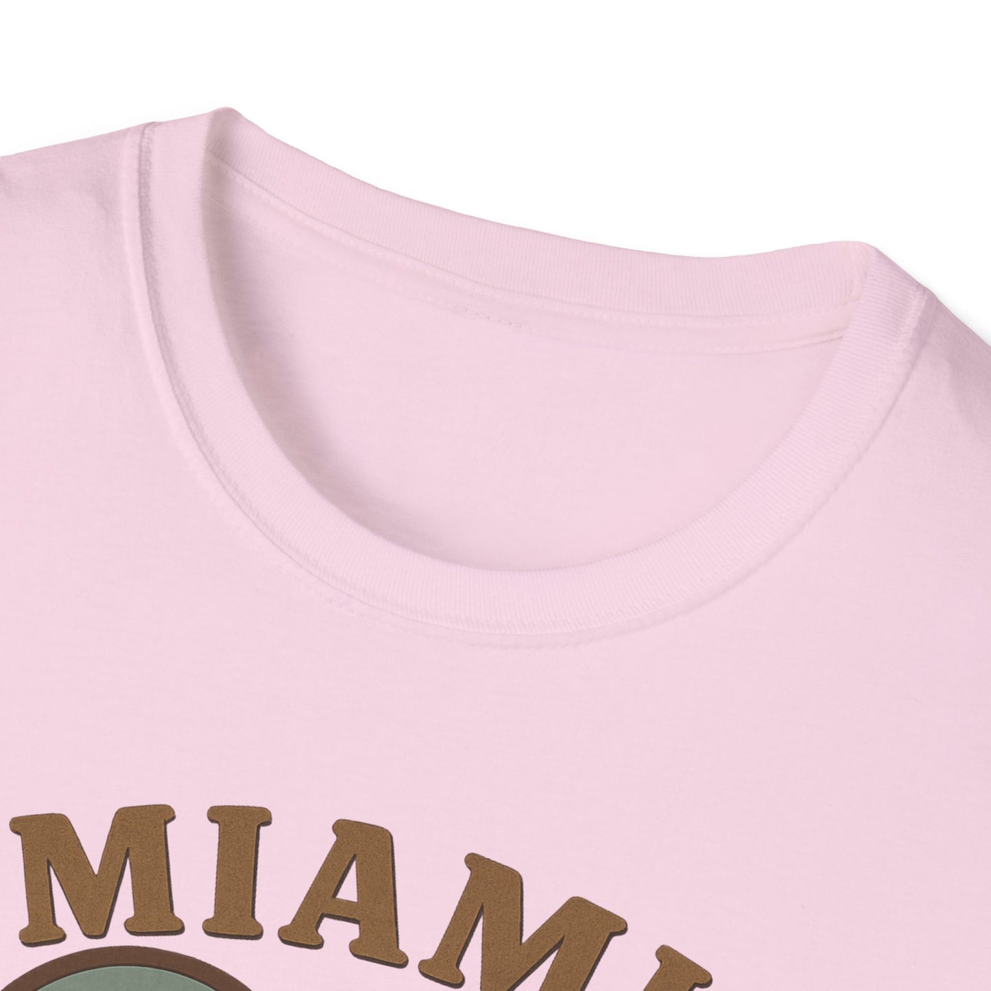 Fall in Love with Miami's Retro Beach Vibes on a Tee for Unisex Awesomeness