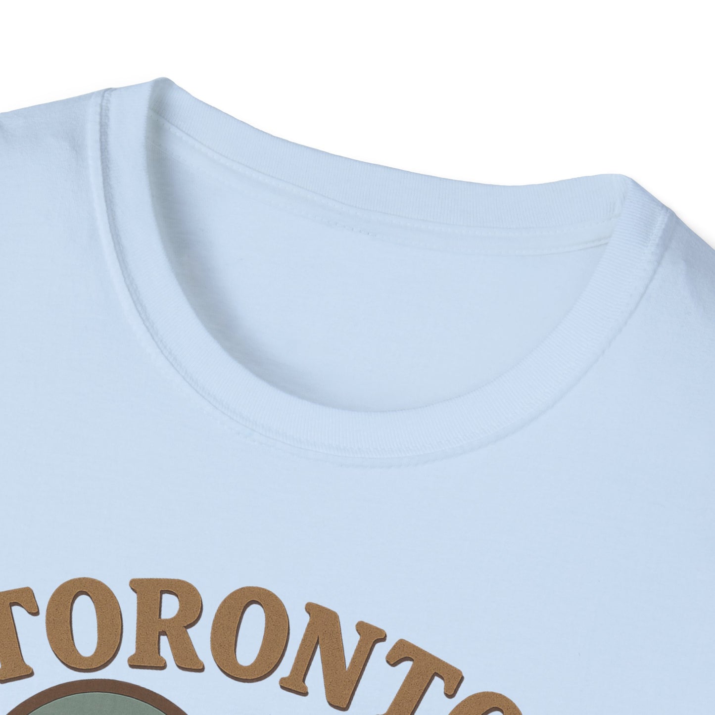 Fall Head Over Heels for Toronto's Skyline on This Unisex Gildan Tee