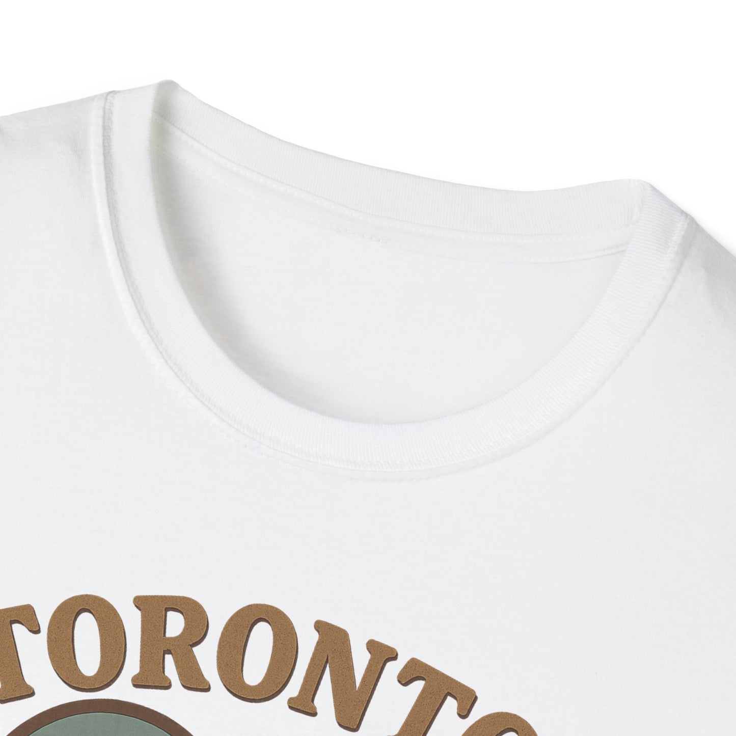 Fall Head Over Heels for Toronto's Skyline on This Unisex Gildan Tee