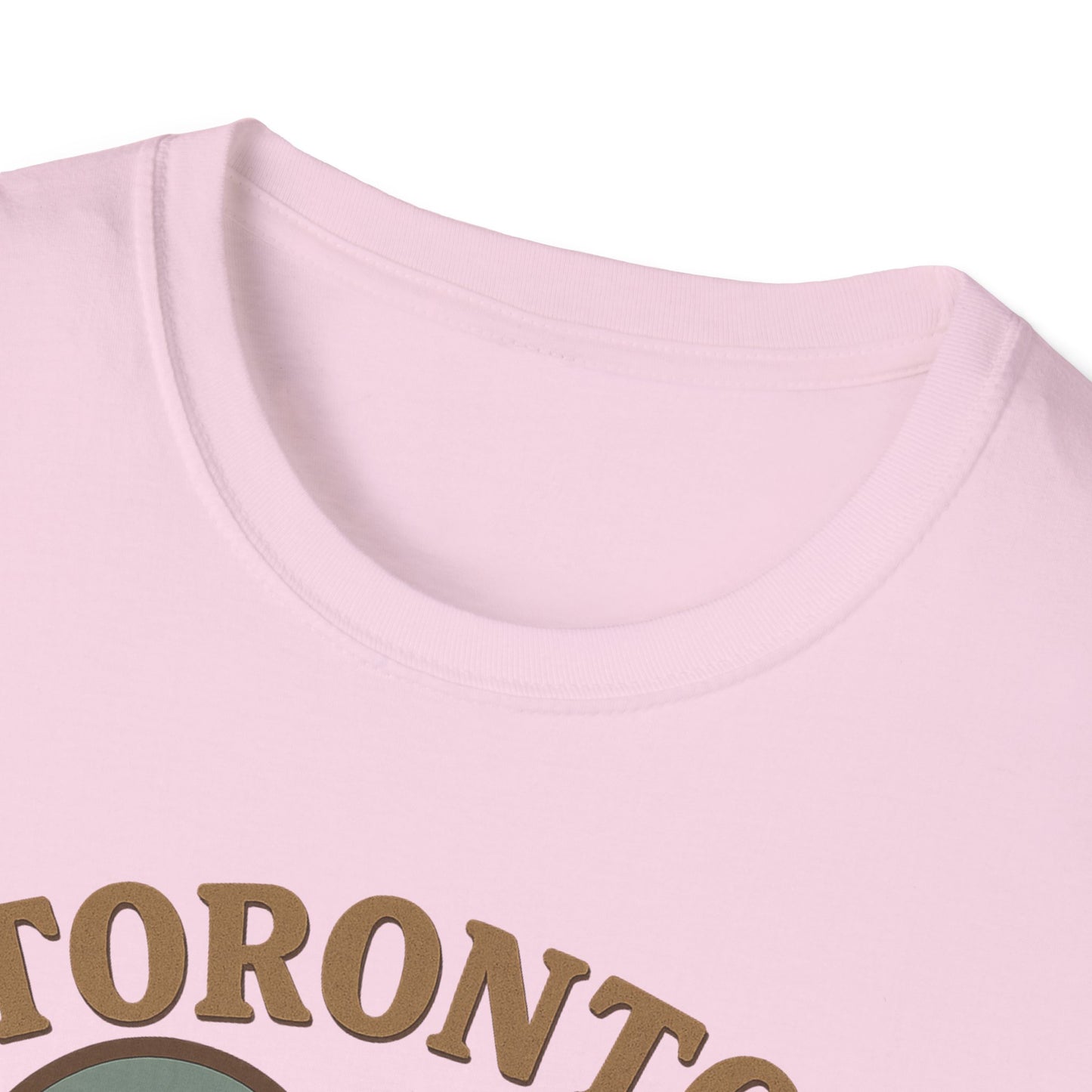Fall Head Over Heels for Toronto's Skyline on This Unisex Gildan Tee