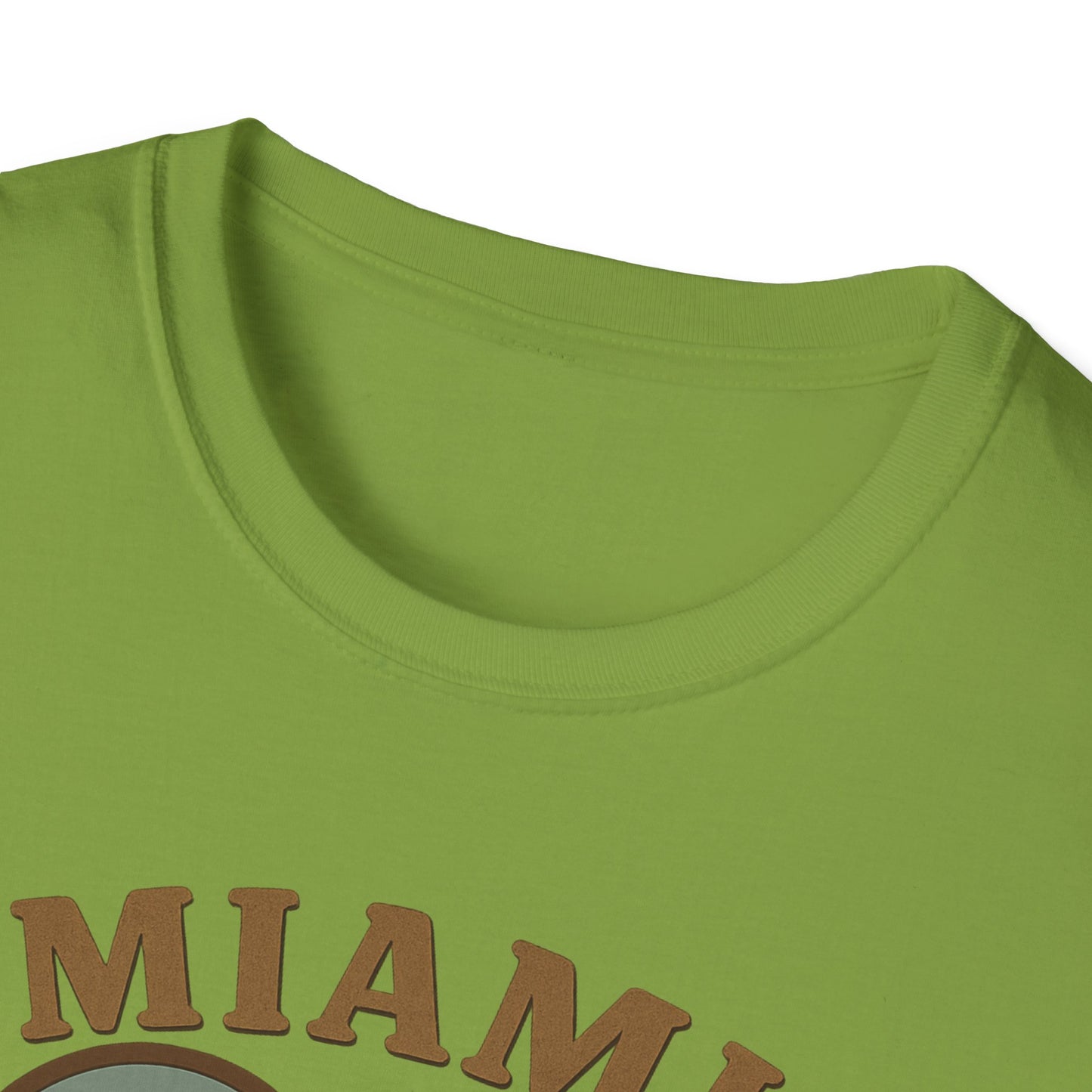 Fall in Love with Miami's Retro Beach Vibes on a Tee for Unisex Awesomeness